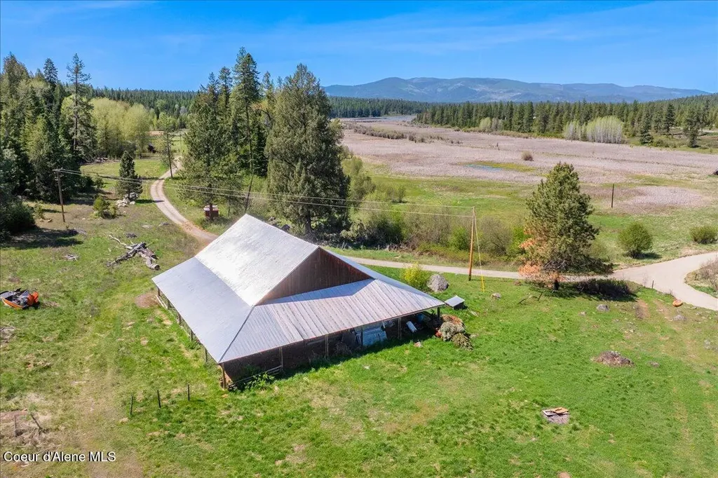 4610 Kelso Lake Road Athol ID 83801