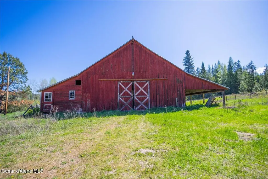 4610 Kelso Lake Road Athol ID 83801
