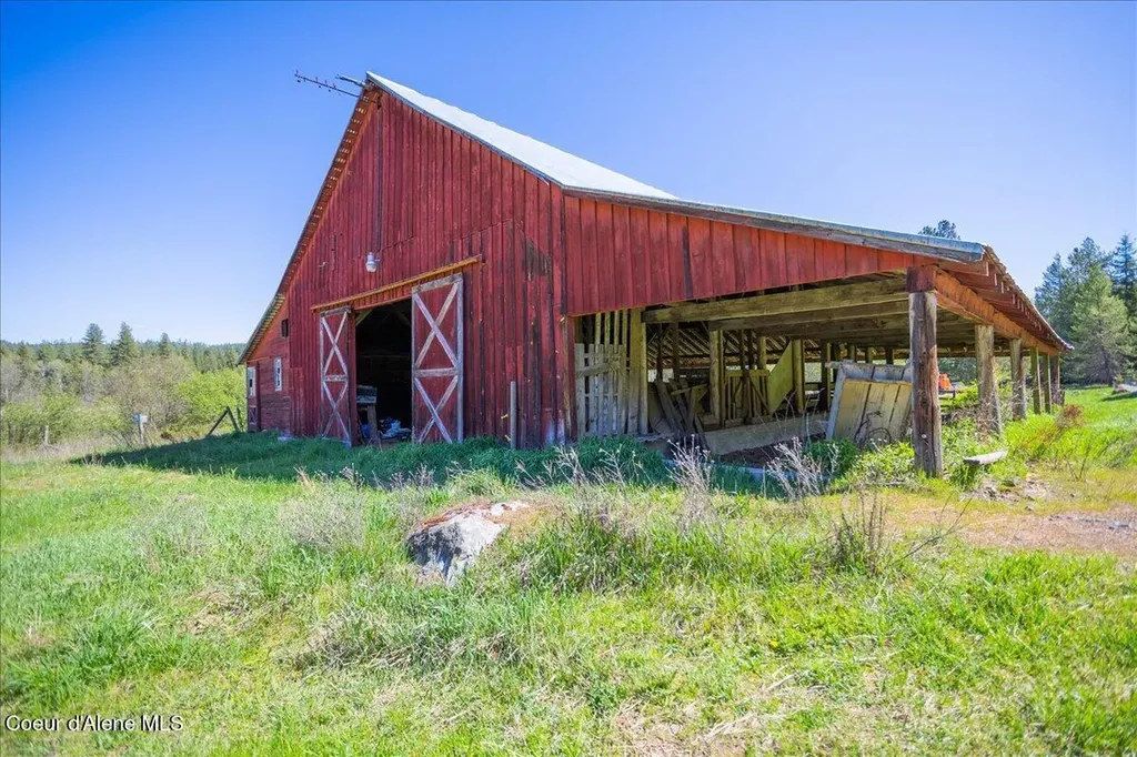 4610 Kelso Lake Road Athol ID 83801