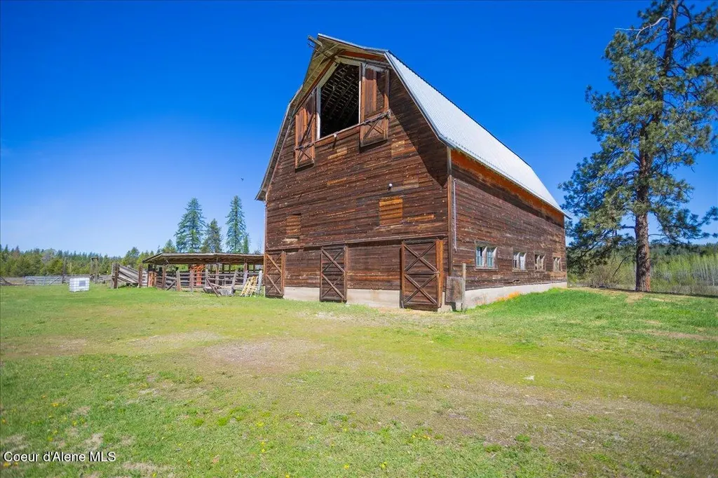 4610 Kelso Lake Road Athol ID 83801