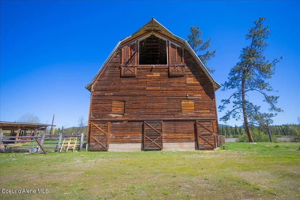 4610 Kelso Lake Road Athol ID 83801