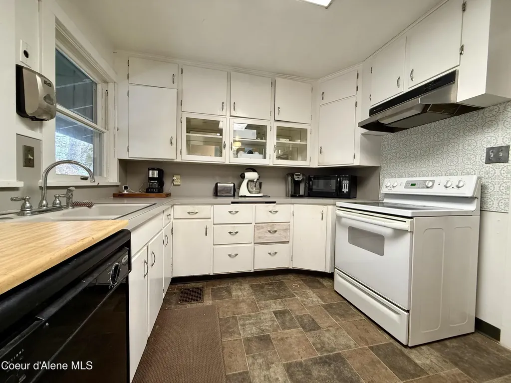 910 Main Street Wardner ID 83837