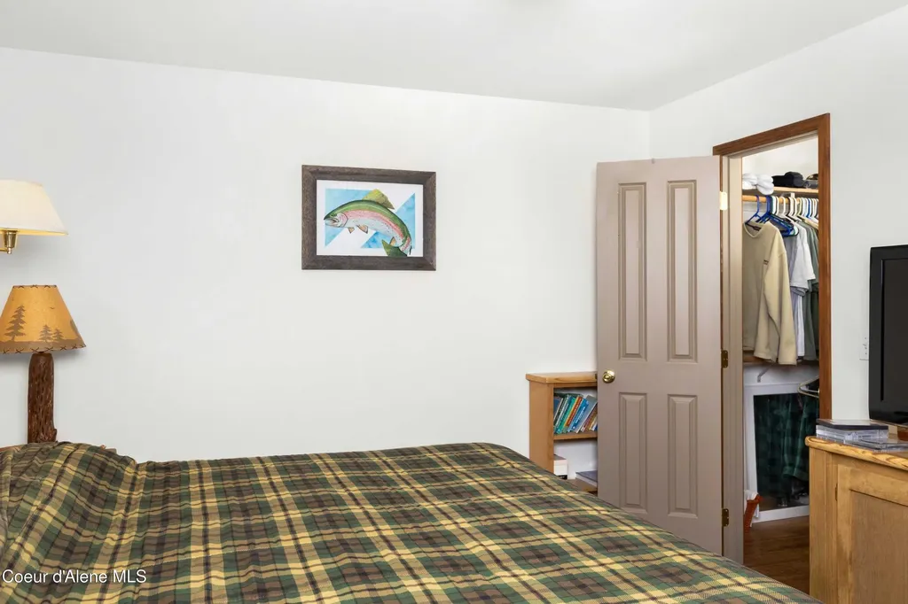 5565 Selle Road Sandpoint ID 83864