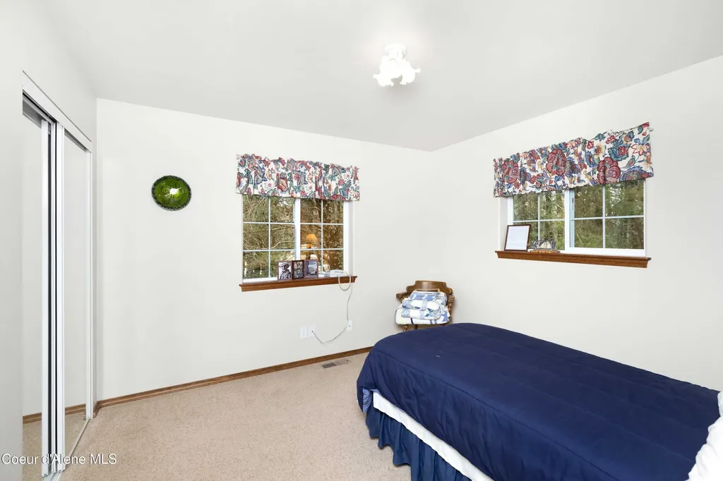 5565 Selle Road Sandpoint ID 83864