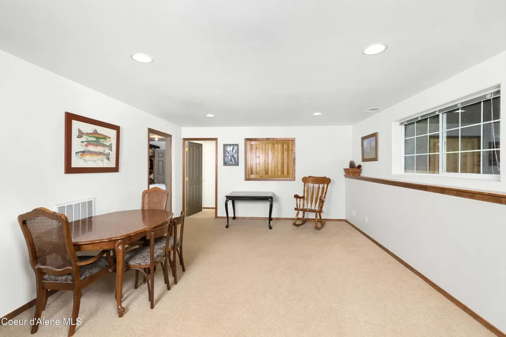 5565 Selle Road Sandpoint ID 83864