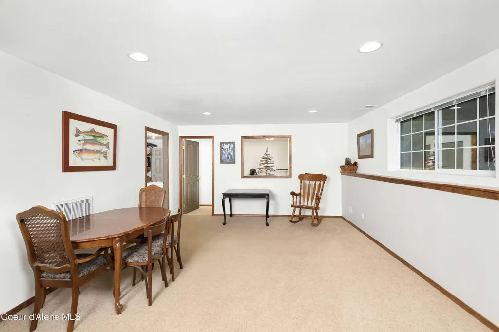 5565 Selle Road Sandpoint ID 83864