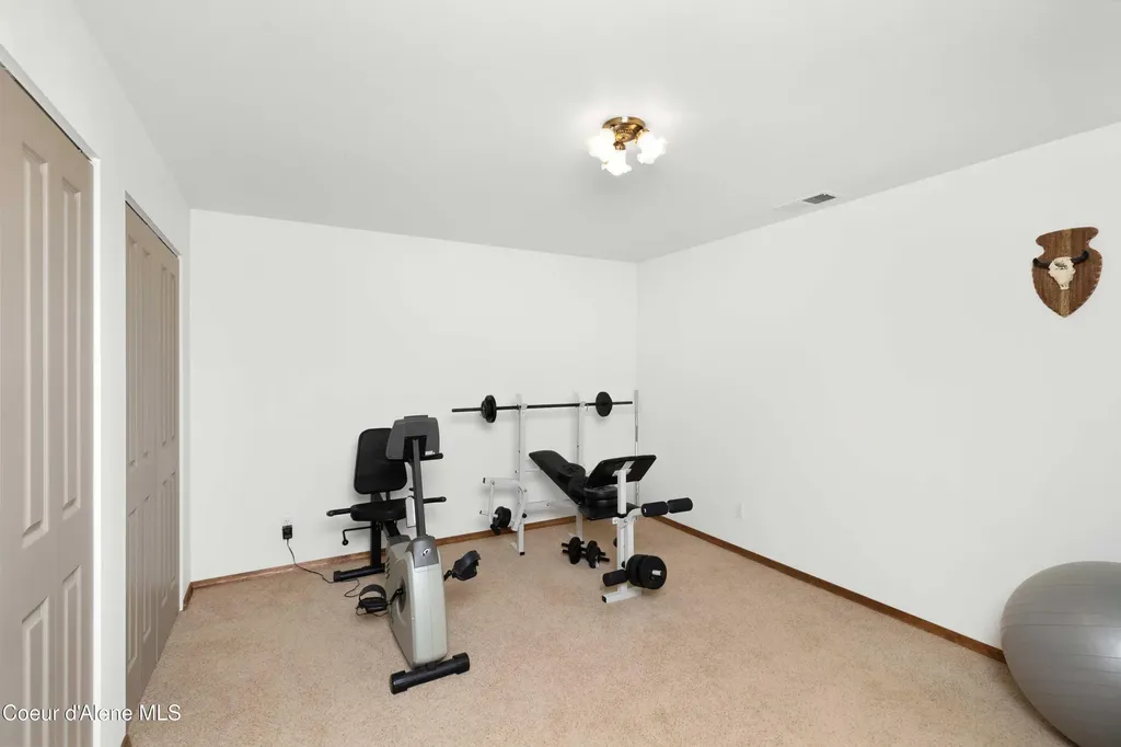 5565 Selle Road Sandpoint ID 83864