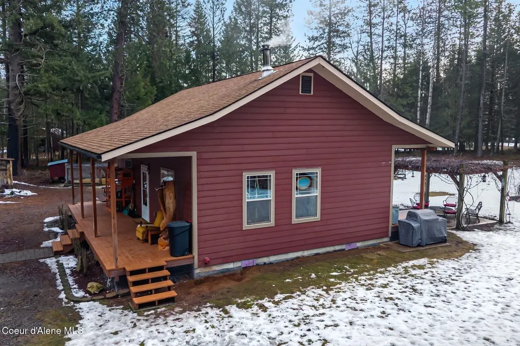 870 & 842 Samuels Road Sandpoint ID 83864