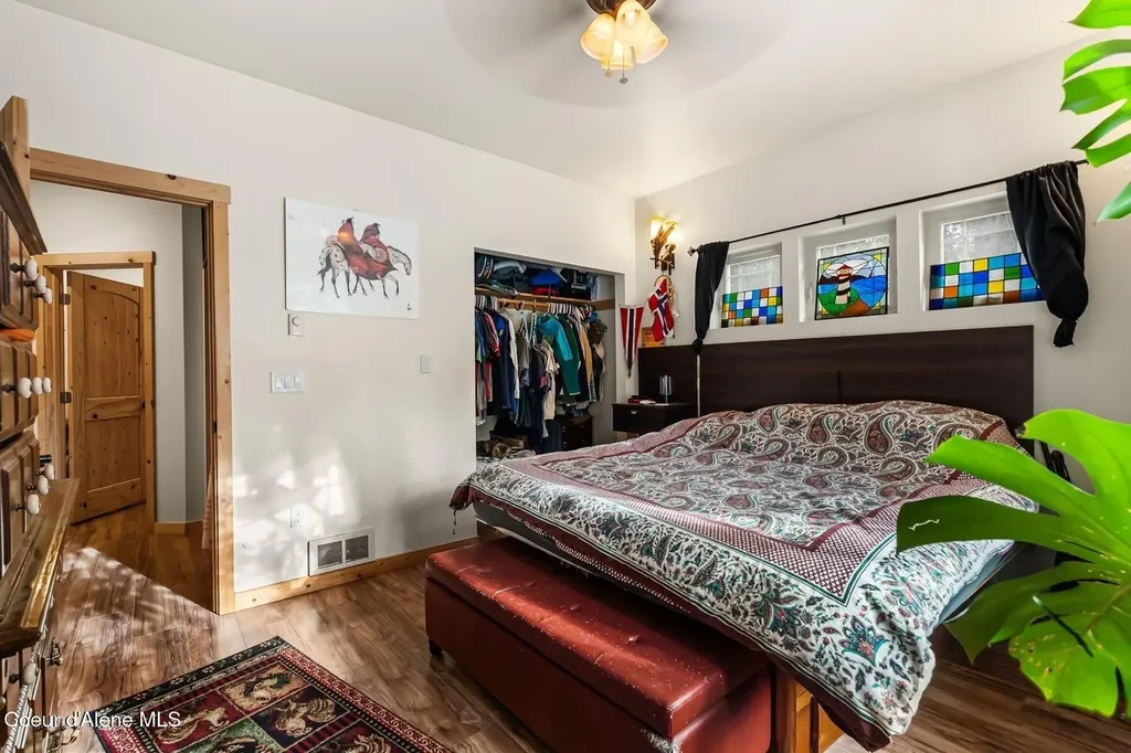 870 & 842 Samuels Road Sandpoint ID 83864