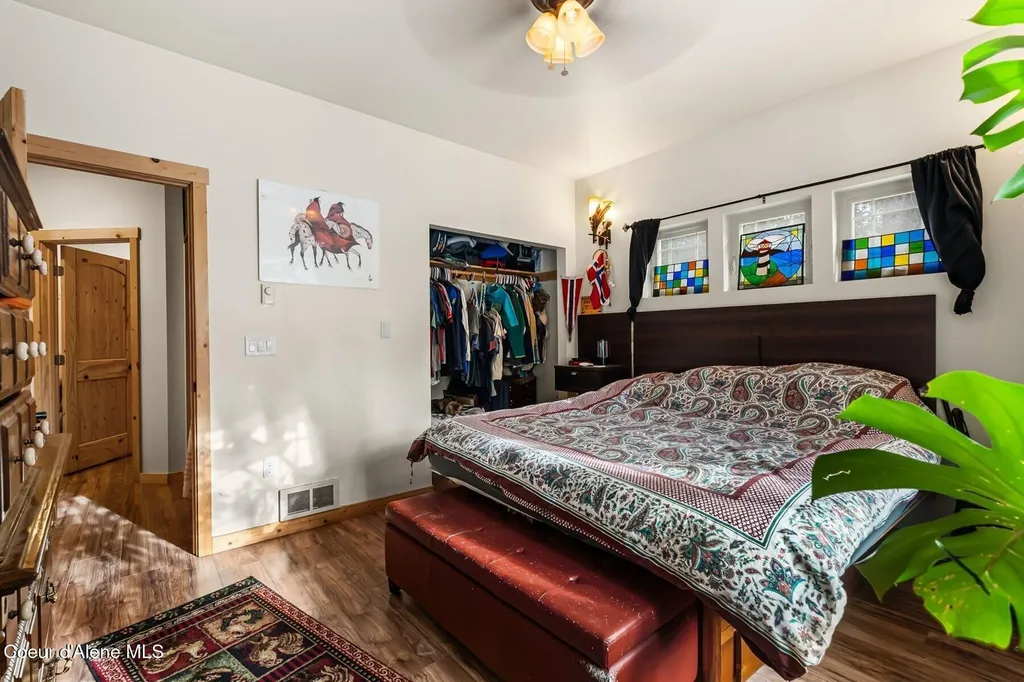 870 & 842 Samuels Road Sandpoint ID 83864
