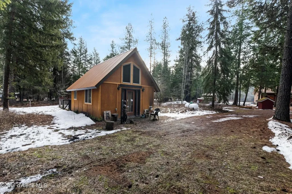 870 & 842 Samuels Road Sandpoint ID 83864
