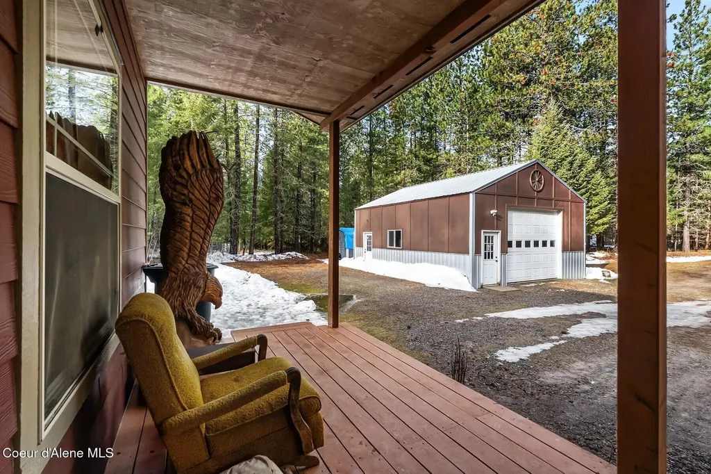 870 & 842 Samuels Road Sandpoint ID 83864