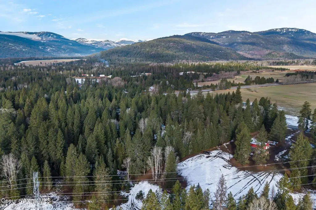 870 & 842 Samuels Road Sandpoint ID 83864