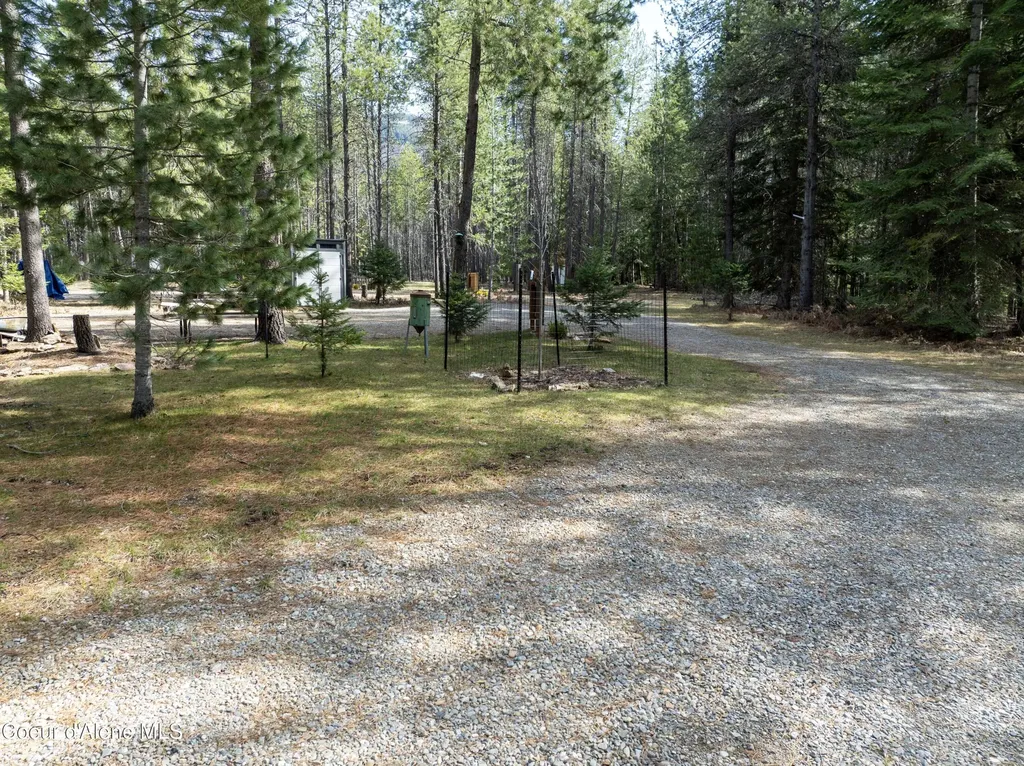 11271 Eastside Road Priest River ID 83856