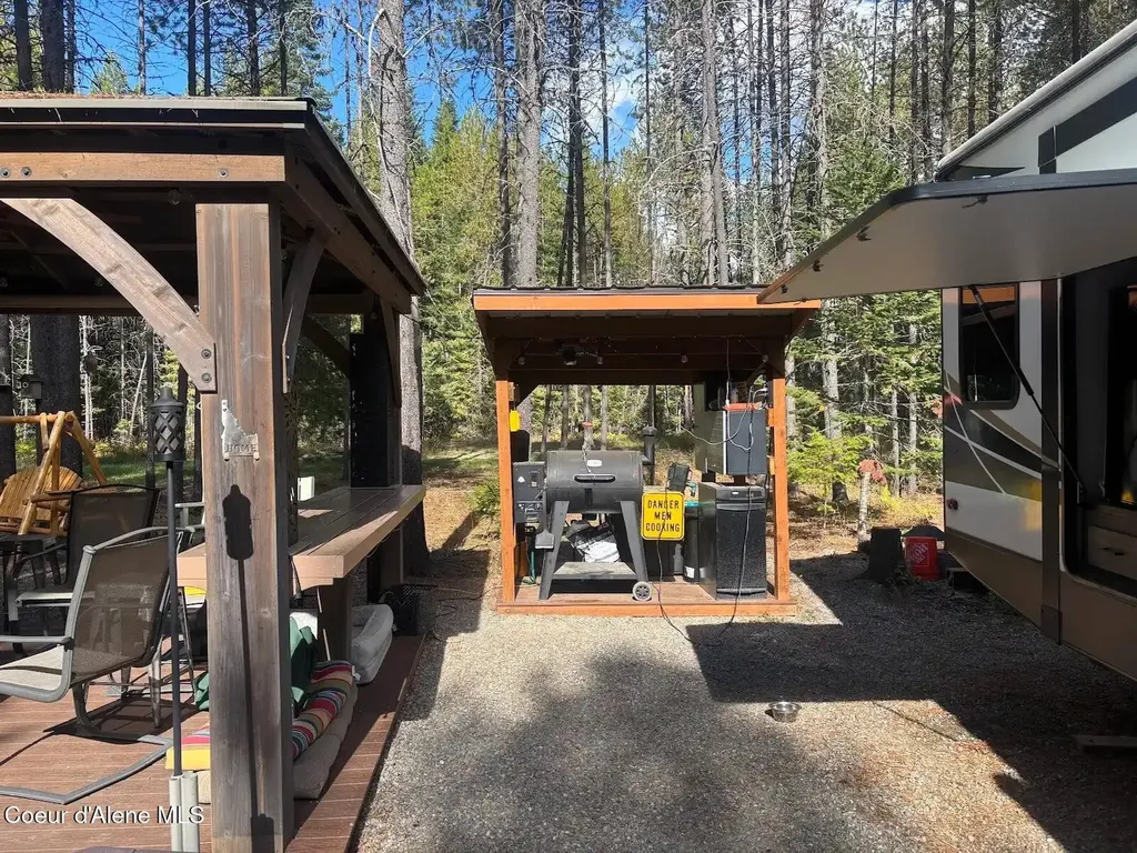 11271 Eastside Road Priest River ID 83856