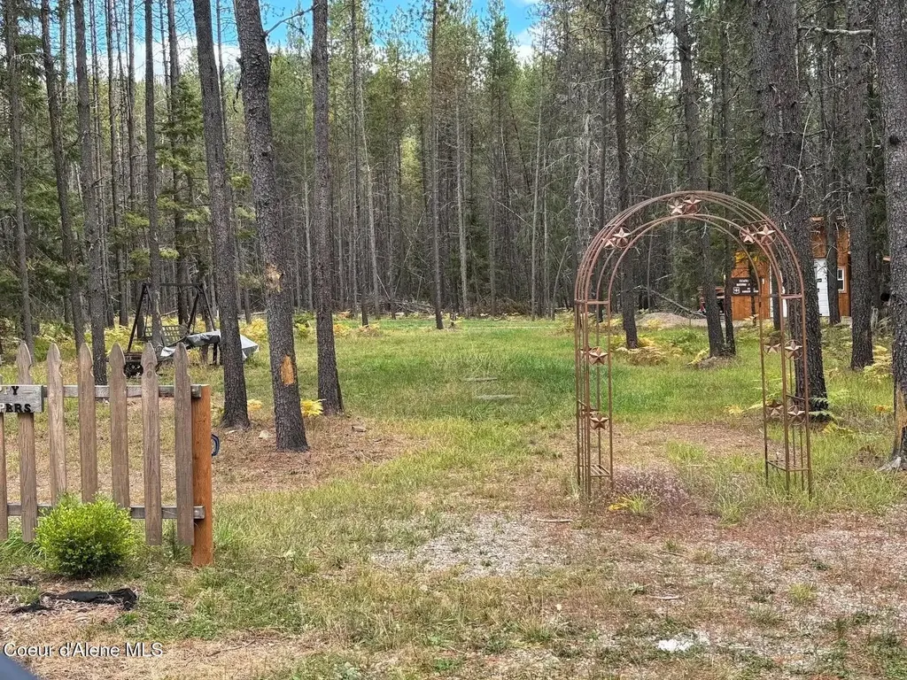 11271 Eastside Road Priest River ID 83856