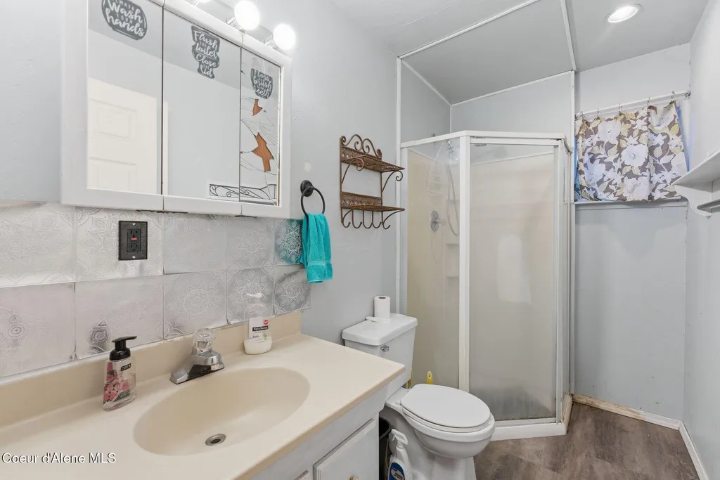 15707 N Ranch Valley Road Rathdrum ID 83858