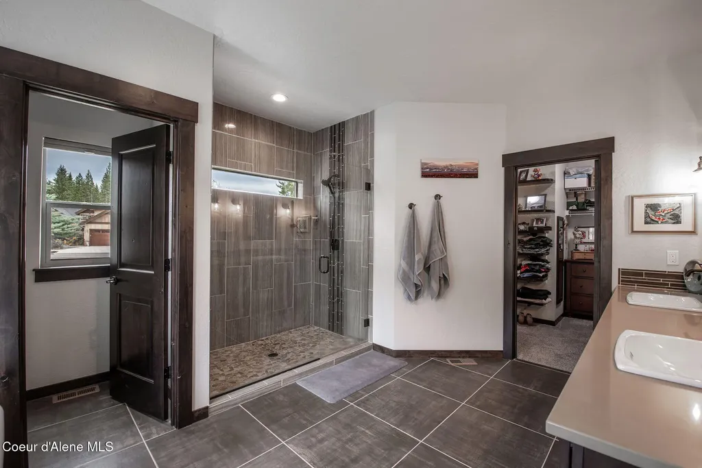940 E Hurricane Drive Hayden ID 83835