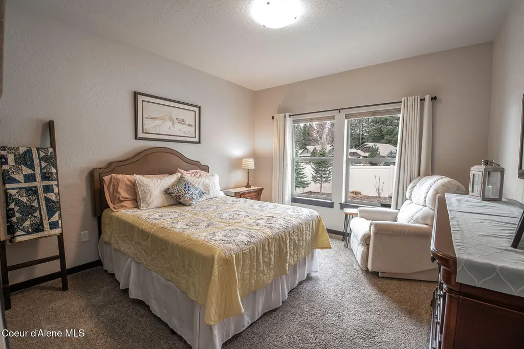 940 E Hurricane Drive Hayden ID 83835