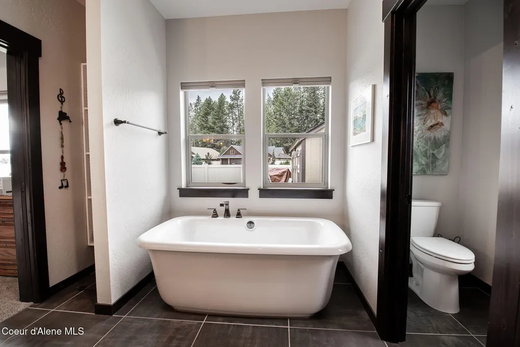 940 E Hurricane Drive Hayden ID 83835