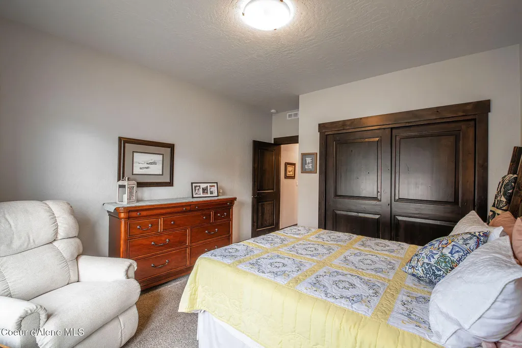 940 E Hurricane Drive Hayden ID 83835