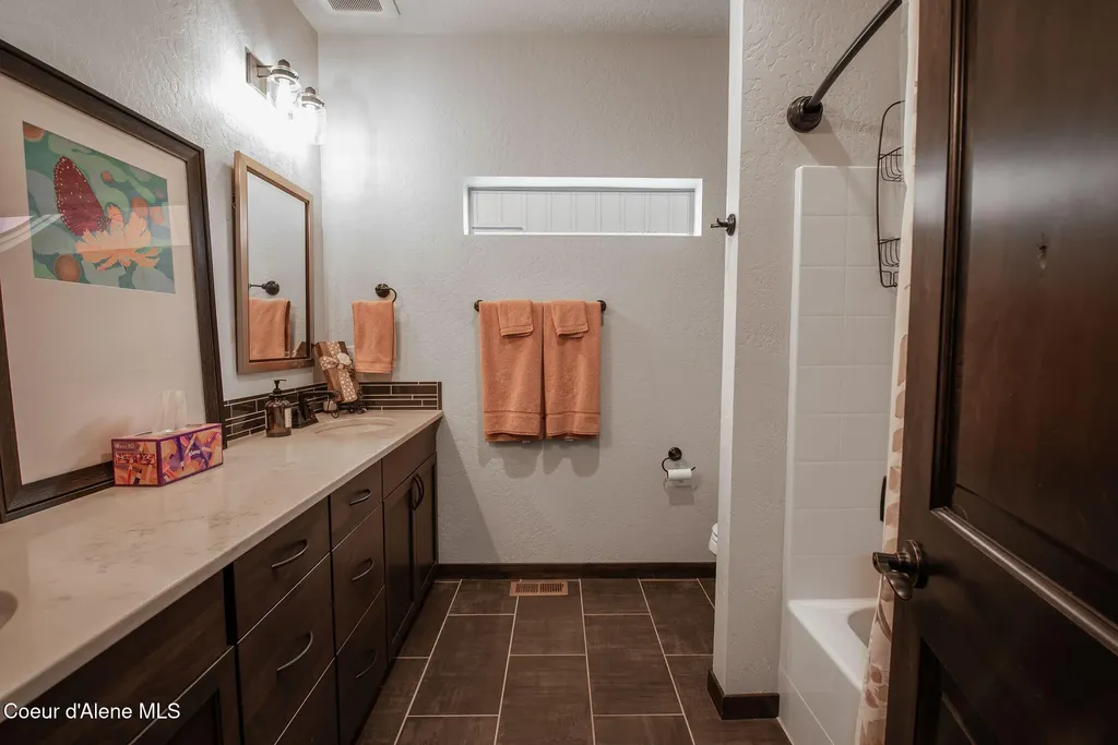 940 E Hurricane Drive Hayden ID 83835