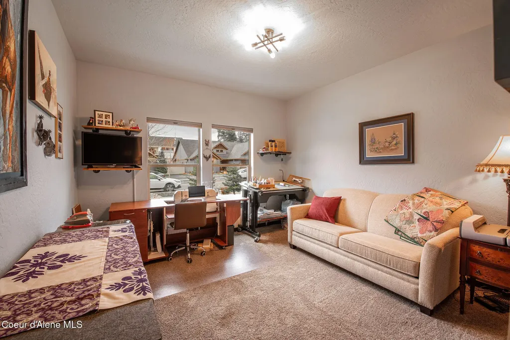 940 E Hurricane Drive Hayden ID 83835