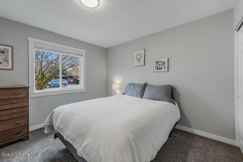 216 S Second Avenue Sandpoint ID 83864