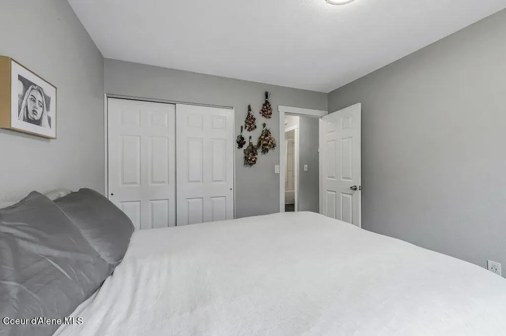 216 S Second Avenue Sandpoint ID 83864