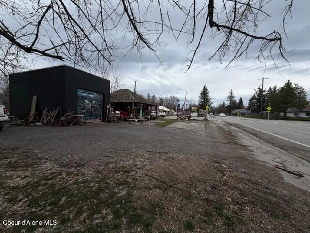 32173 N 5th Avenue Spirit Lake ID 83869