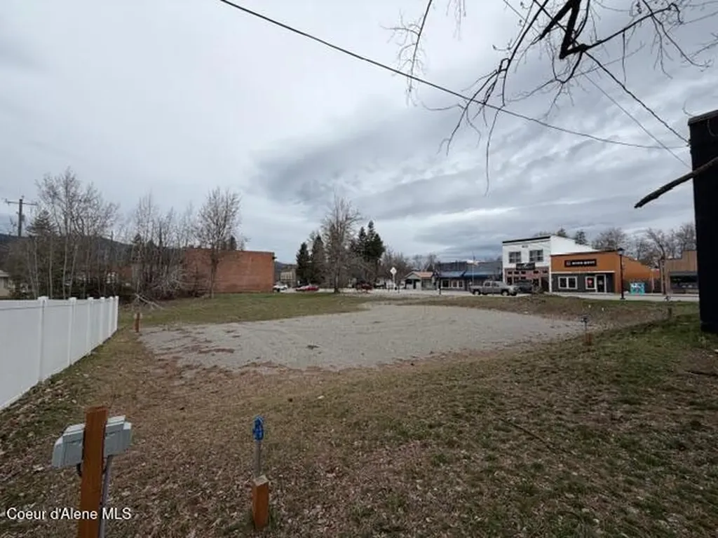 32173 N 5th Avenue Spirit Lake ID 83869