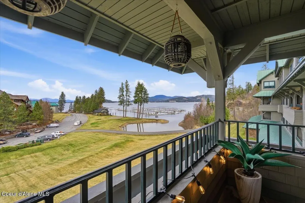 4724 S Arrow Point Drive Harrison ID 83833