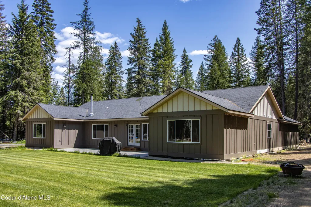 245 Lost Creek Lane Priest River ID 83856