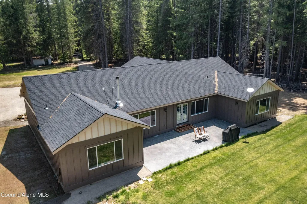 245 Lost Creek Lane Priest River ID 83856