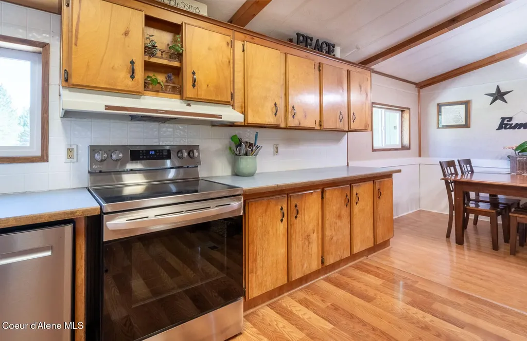 4882 W Highway 53 Rathdrum ID 83858