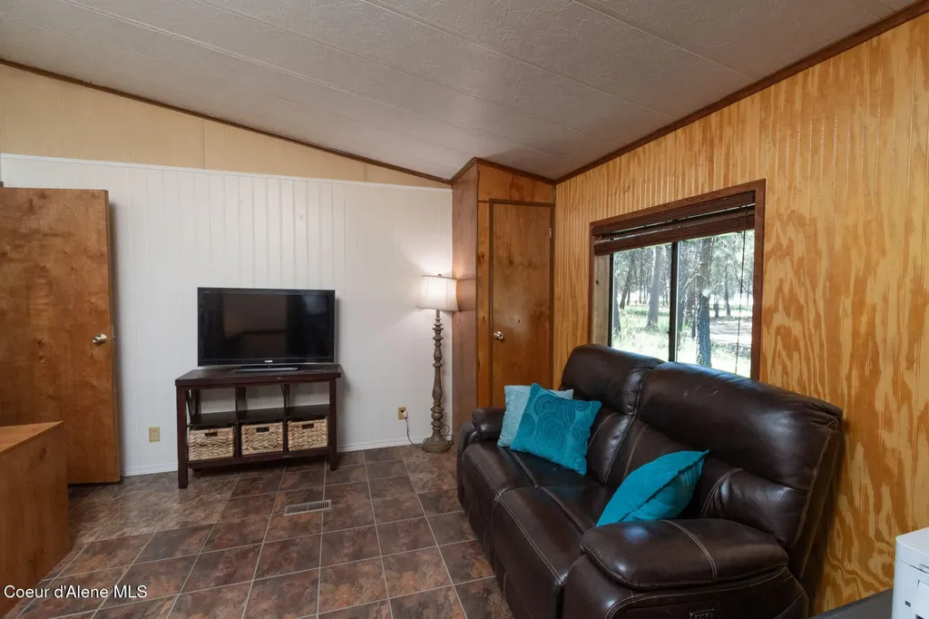 4882 W Highway 53 Rathdrum ID 83858