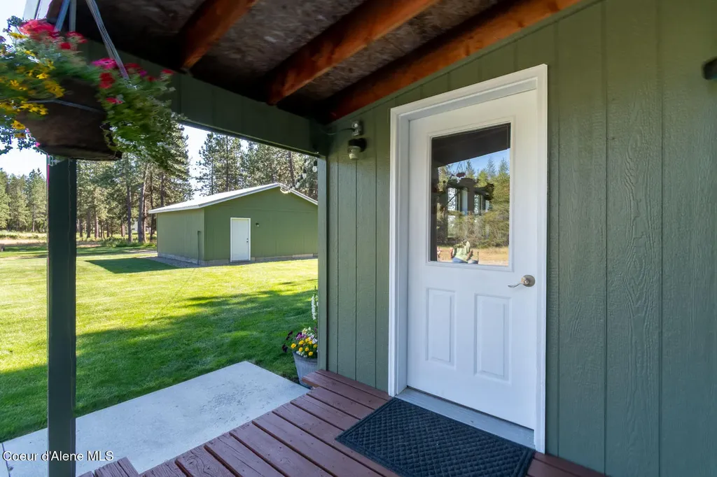 4882 W Highway 53 Rathdrum ID 83858