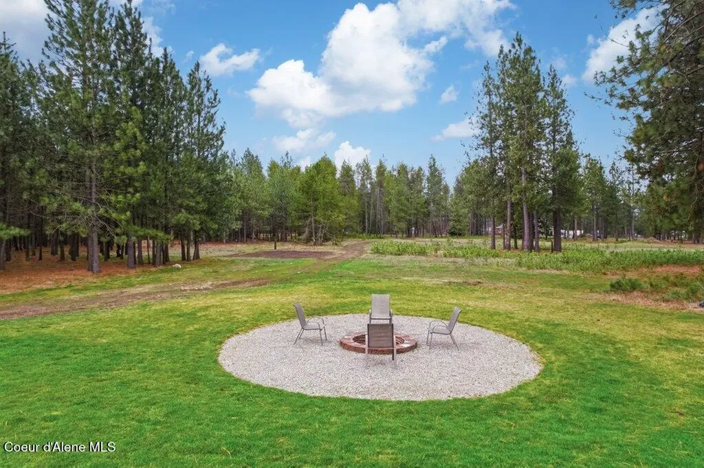 4882 W Highway 53 Rathdrum ID 83858