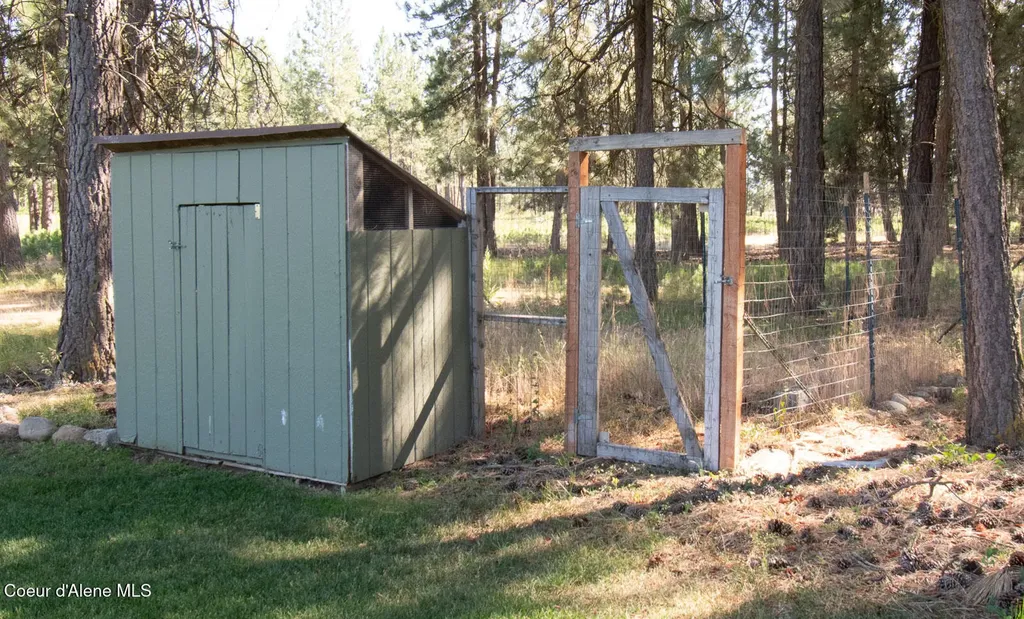 4882 W Highway 53 Rathdrum ID 83858