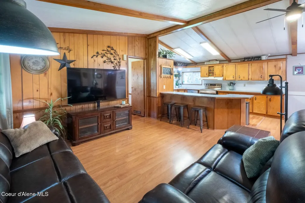 4882 W Highway 53 Rathdrum ID 83858