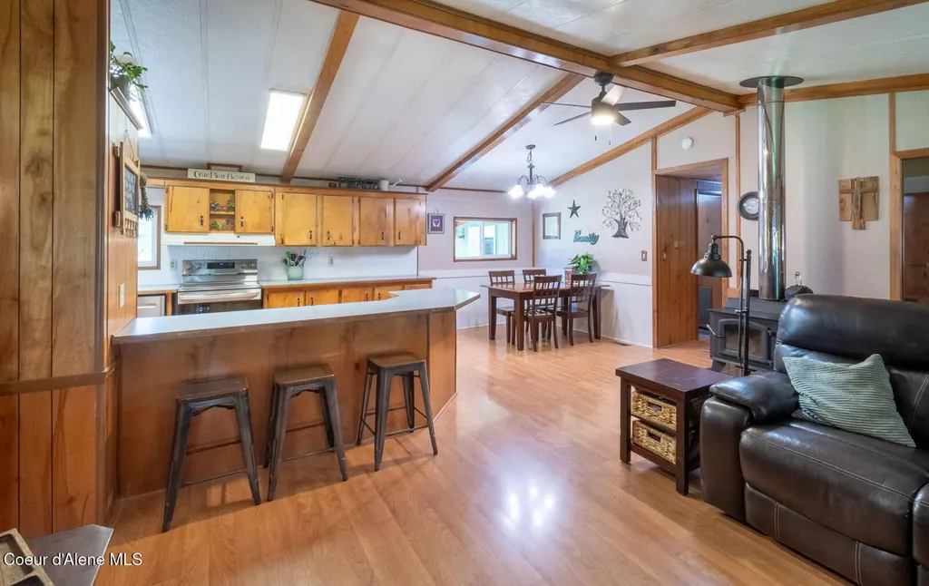 4882 W Highway 53 Rathdrum ID 83858