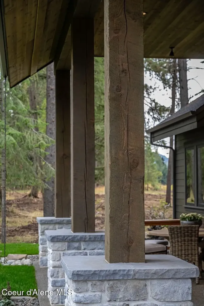 L4B1 N Mountain View Road Rathdrum ID 83858