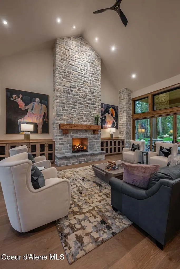 L4B1 N Mountain View Road Rathdrum ID 83858