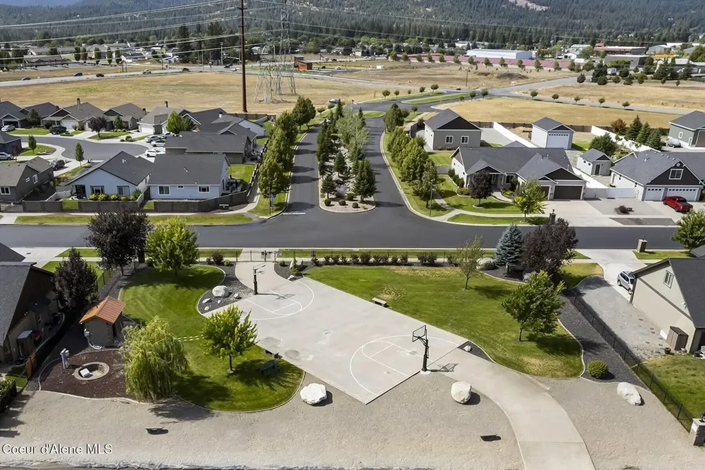 13439 N Shimmering Court Rathdrum ID 83858