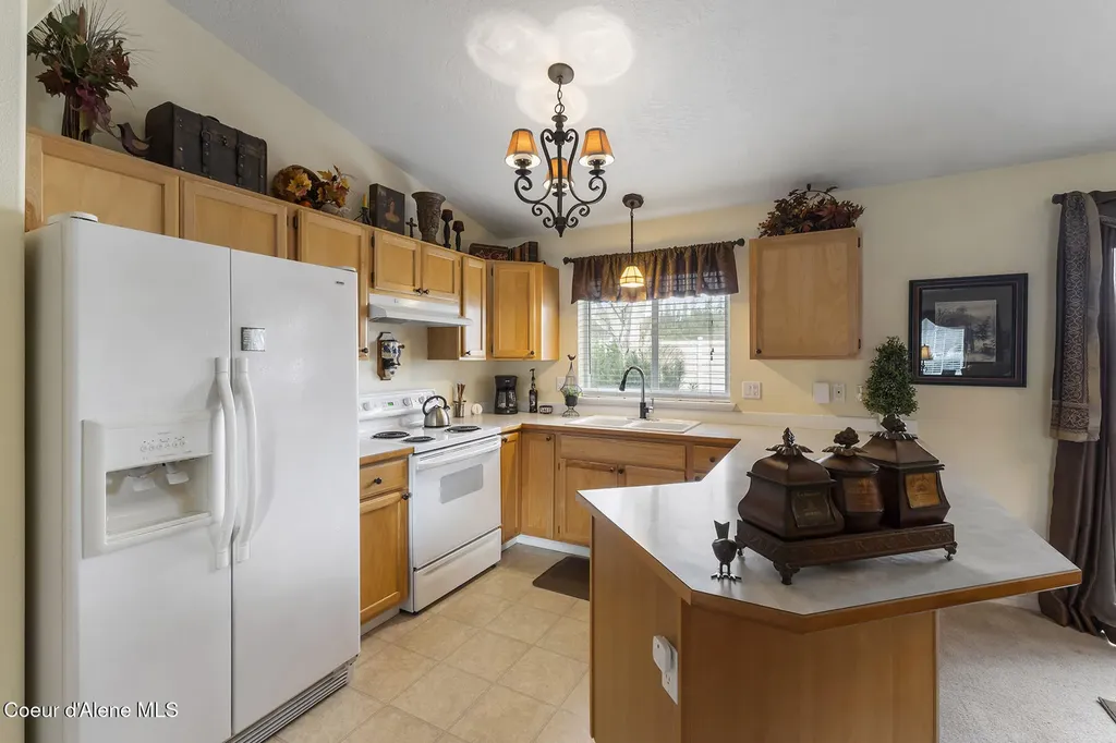 5377 E Steamboat Bend Post Falls ID 83854