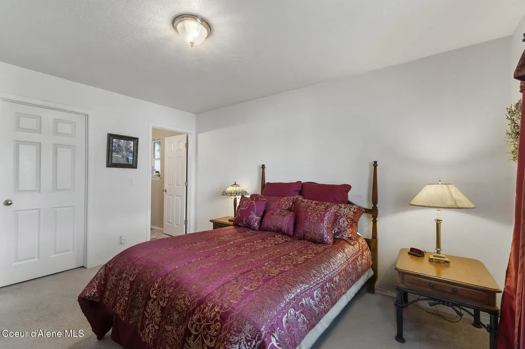 5377 E Steamboat Bend Post Falls ID 83854
