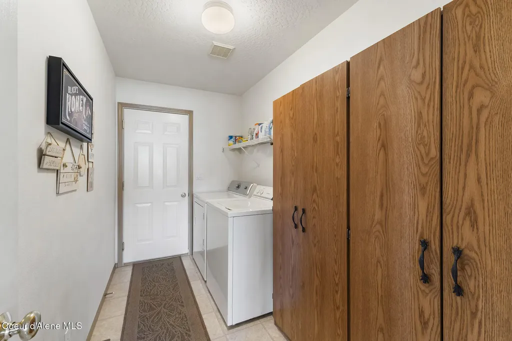 5377 E Steamboat Bend Post Falls ID 83854