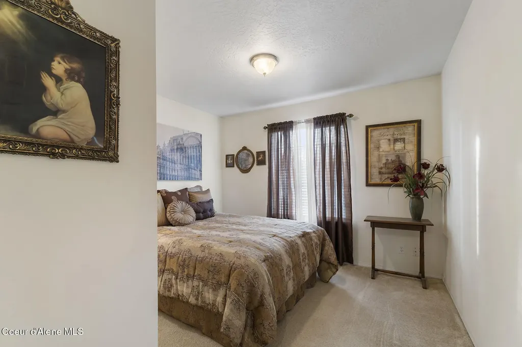 5377 E Steamboat Bend Post Falls ID 83854