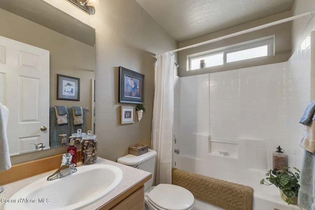 5377 E Steamboat Bend Post Falls ID 83854