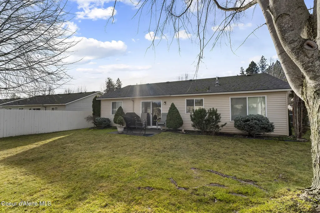 5377 E Steamboat Bend Post Falls ID 83854